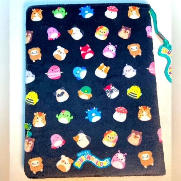 Squishmallow Soft and Fluffy  Note Book - Picture 5 of 6